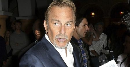 Czyżby jednak romans? Kevin Costner usidlony