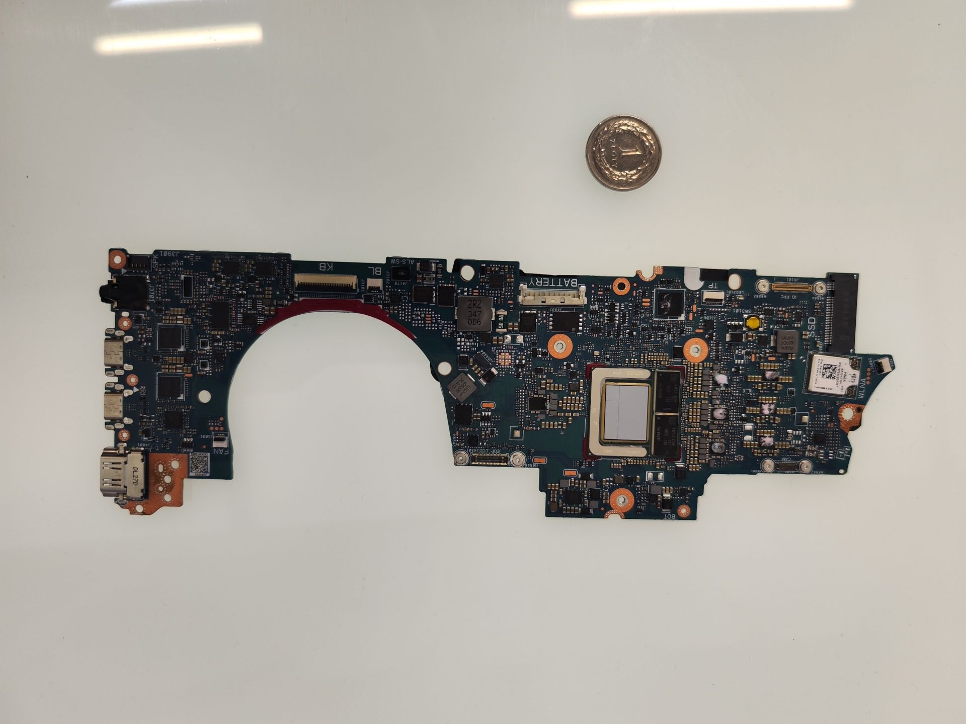 ASUS ZenBook S 14