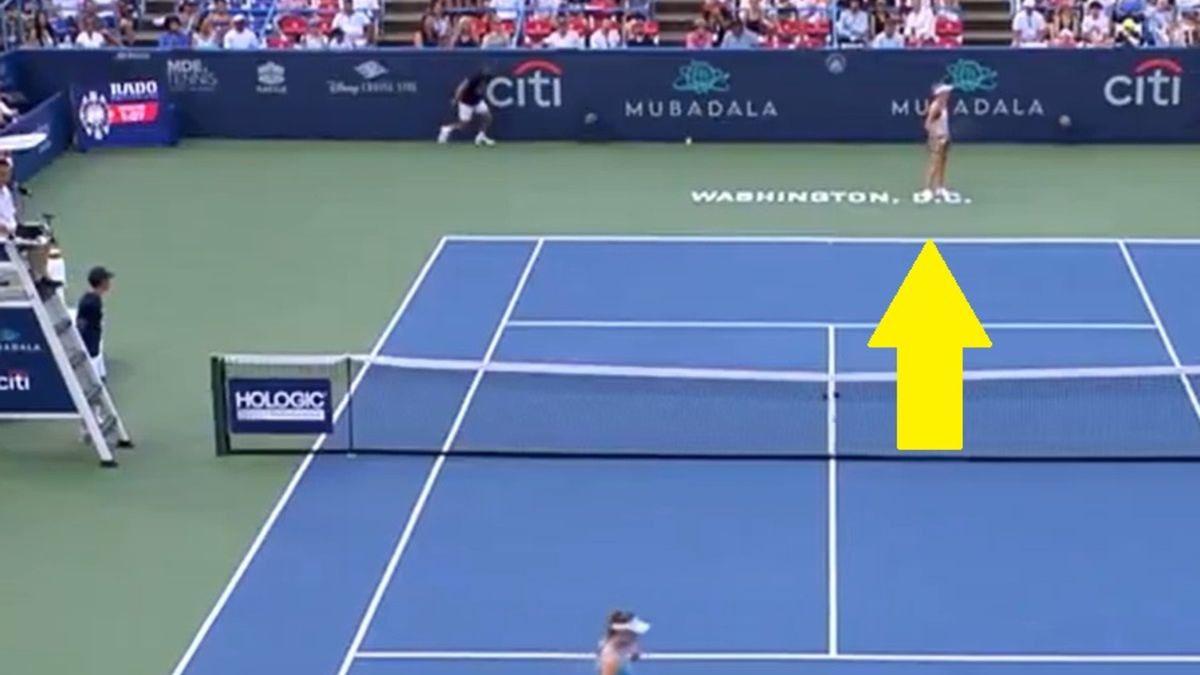 Twitter / WTA / Magdalena Fręch w meczu z Jeleną Rybakiną