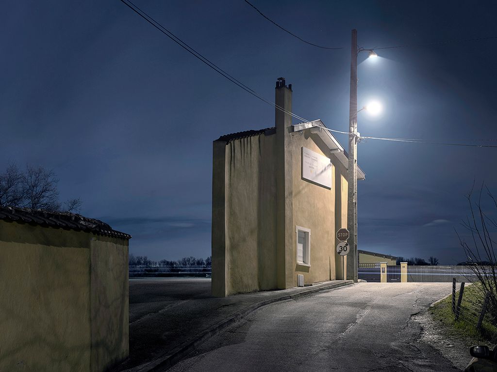 Wyimaginowany świat sztucznych budynków w projekcie ”Facades” Zachariego Gaudrillot-Roya 1