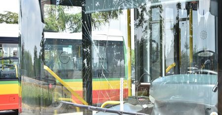 Wyszła z autobusu. Na dźwięk klaksonu straciła panowanie nad sobą