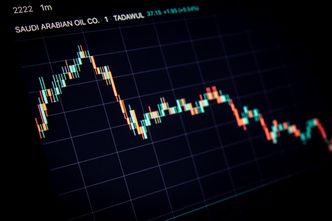 Kursy walut. Białas: wychodzi lekkomyślność rajdu ryzykownych aktywów