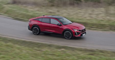 Test: Peugeot 408 1.2 PureTech 130 – kto to wymyślił?