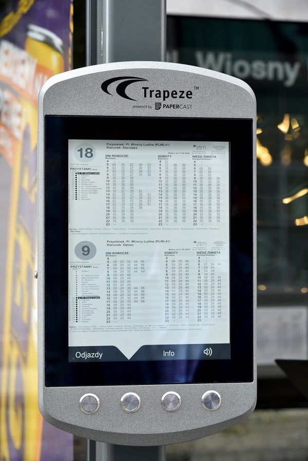 Takich przystanków w Polsce jeszcze nie było. Poznań stawia na e-papier 2