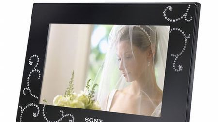 Cyfrowe ramki Sony z kryształami Swarovskiego 1