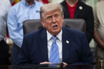 "Korupcja o historycznych proporcjach". Trump zszokował nową decyzją