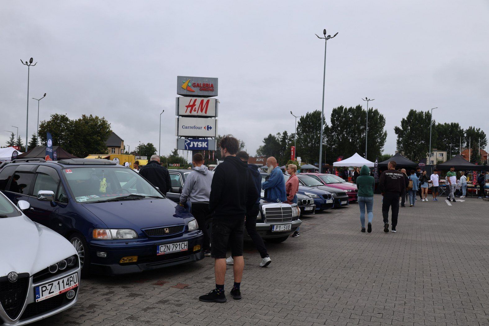 Wzlotowisko po raz ostatni. Na ul. Pałucką zjechali się miłośnicy motoryzacji