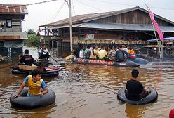 50 tysięcy ludzi uciekło przed powodzią