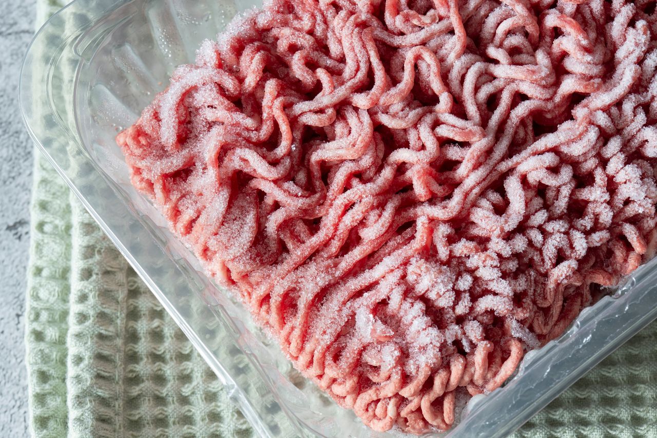 Learn the rules of freezing minced meat to avoid poisoning.