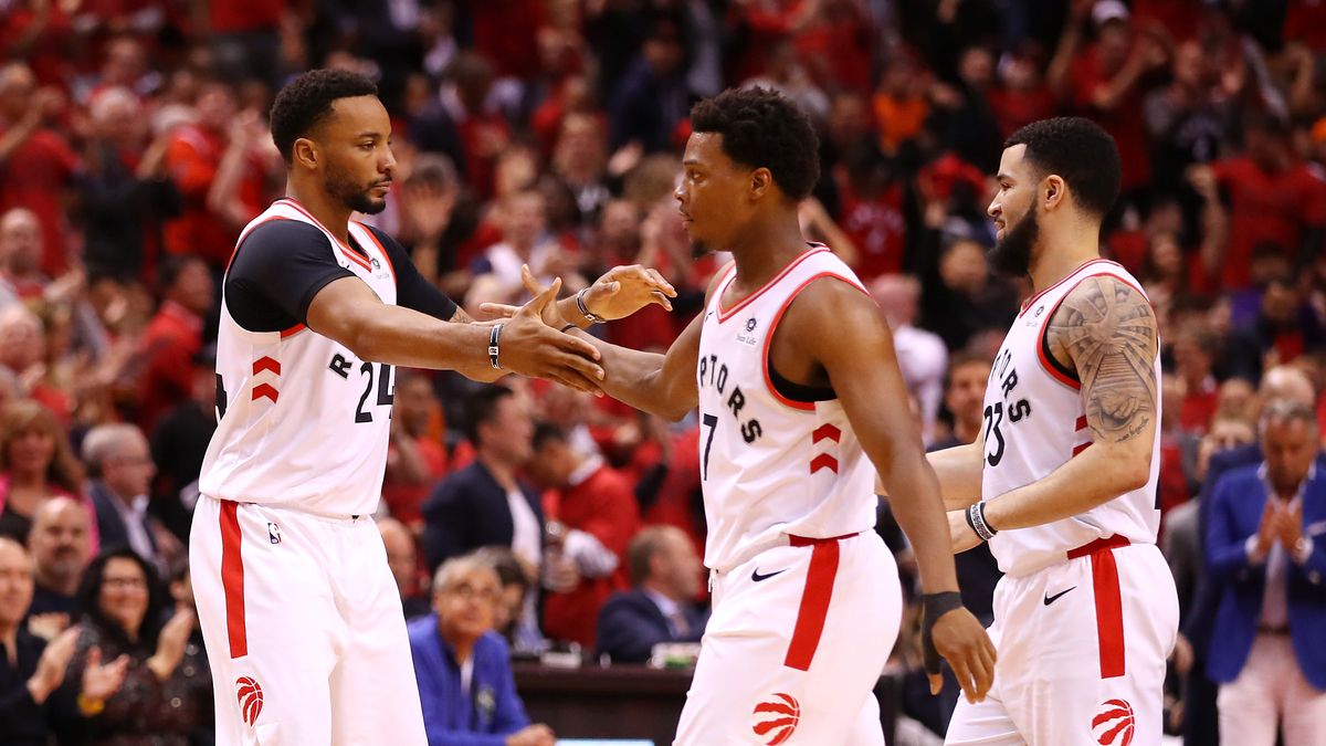 Zdjęcie okładkowe artykułu: Getty Images / Gregory Shamus / Na zdjęciu: koszykarze Toronto Raptors