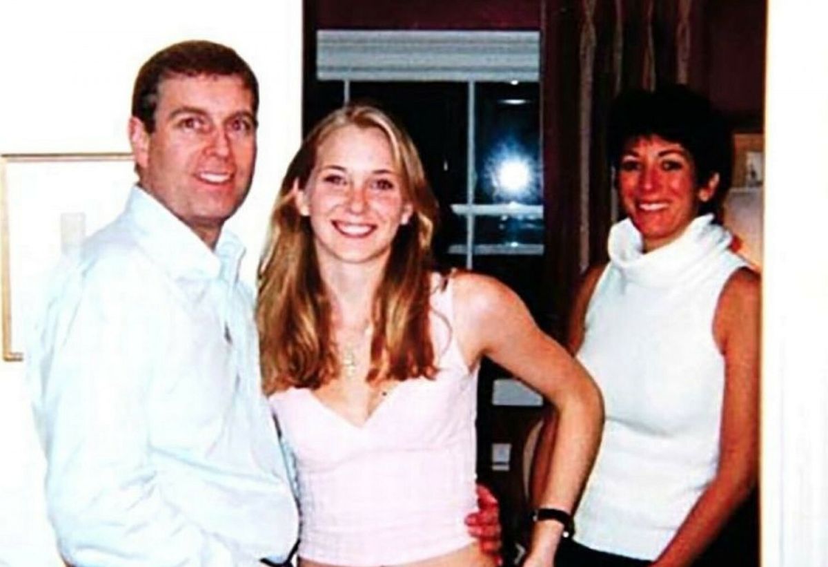 Książę Andrzej, nastoletnia Virginia Roberts i Ghislaine Maxwell w 2001 r.
