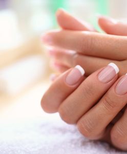 Jak zrobić french manicure? Banalny sposób na eleganckie i zadbane dłonie