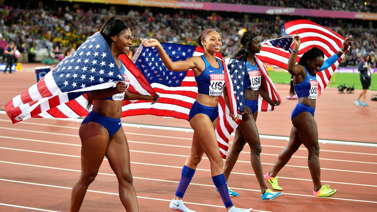 Zdjęcie okładkowe artykułu: PAP/EPA / FRANCK ROBISHON / Amerykańska sztafeta po biegu finałowym 4x100 m podczas mistrzostw świata w Londynie