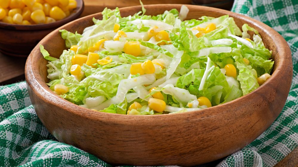 Surowa kapusta chińska (pe-tsai)