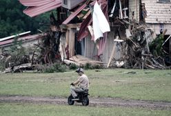 Działo się w nocy: Już 82 ofiary powodzi w Teksasie