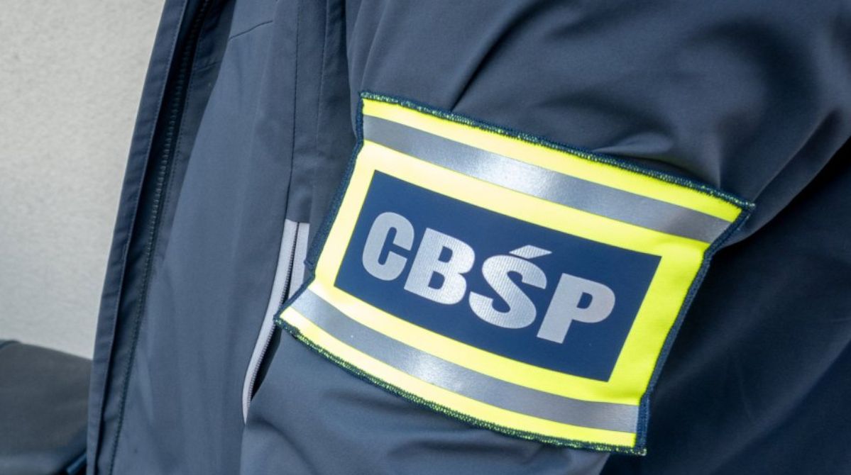 Inscenizowali kolizje i wyłudzali pieniądze. CBŚP zatrzymała 15 osób