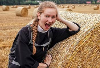 Zrzuciła habit. Teraz zdradziła, jak wyglądał jej dzień w zakonie