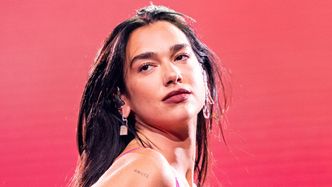 Open'er Festival 2022. Dua Lipa ukryła się przed burzą W SCHRONIE za kulisami!