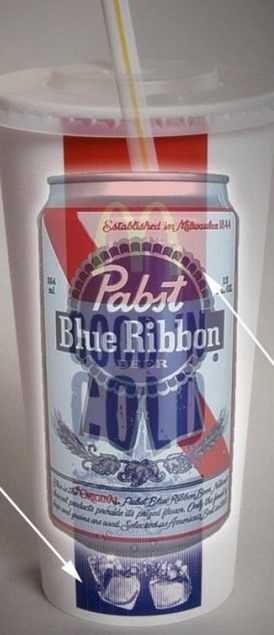 Jeśli chcesz mieć zawsze schłodzony alkohol, włóż go do kubka, w którym na dnie będzie lód.