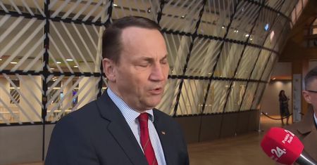 “Sytuacja zaczyna być dramatyczna”. Sikorski o braku porozumienia ws. wsparcia Ukrainy