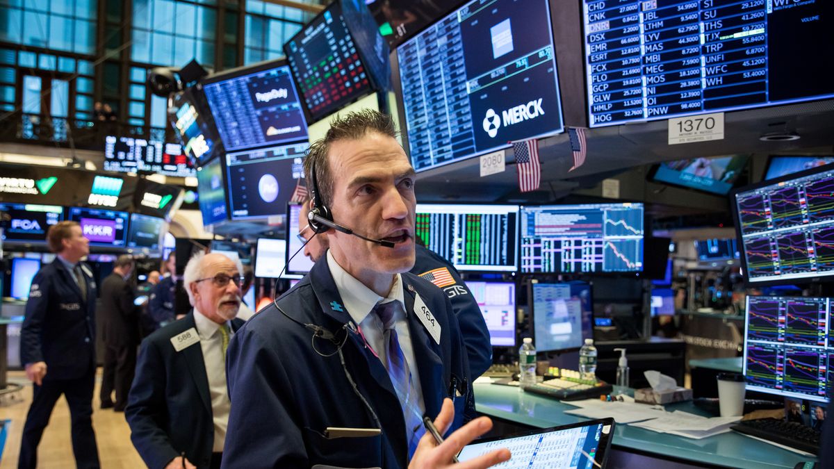 Trading At The NYSE As U.S. Stocks Fluctuate Amid Coronavirus Concern
Bloomberg
u.s.a., americas, us, north american, american, chinavirus2020, united states of america, stocks, securities, nyse, u.s. stock market, markets