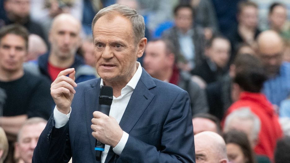 Donald Tusk w Wielkopolsce
Fot. Lukasz Gdak/East News, Rokietnica k. Poznania 10.03.2023. Wizyta parlamentarzystow Platformy Obywatelskiej w woj. wielkopolskim. Otwarte spotkanie lidera PO Donalda Tuska (n/z) z wyborcami w Rokietnicy pod Poznaniem.
Lukasz Gdak