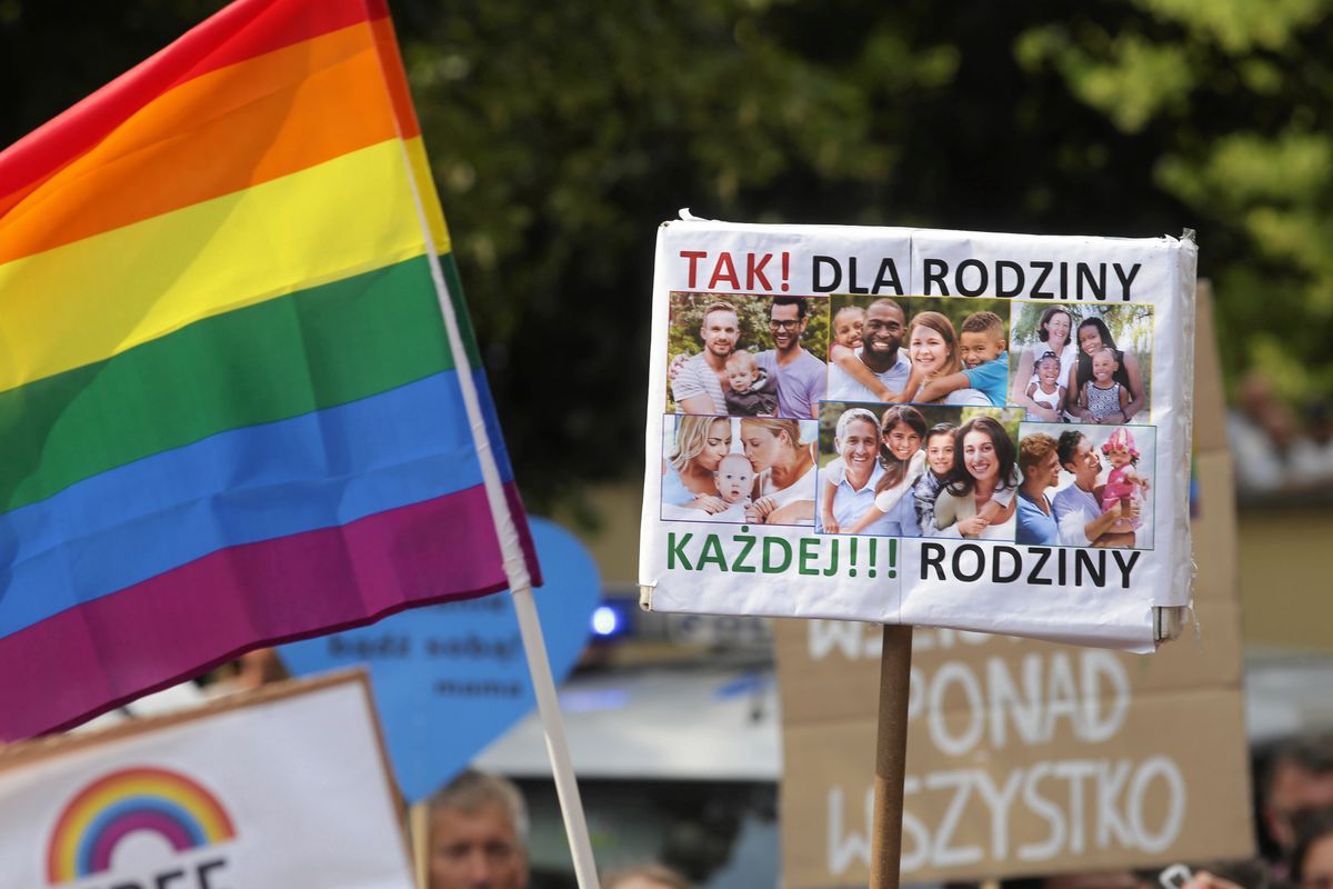 Zaskakujący gest PiS wobec LGBT? Mamy komentarz z partii Kaczyńskiego