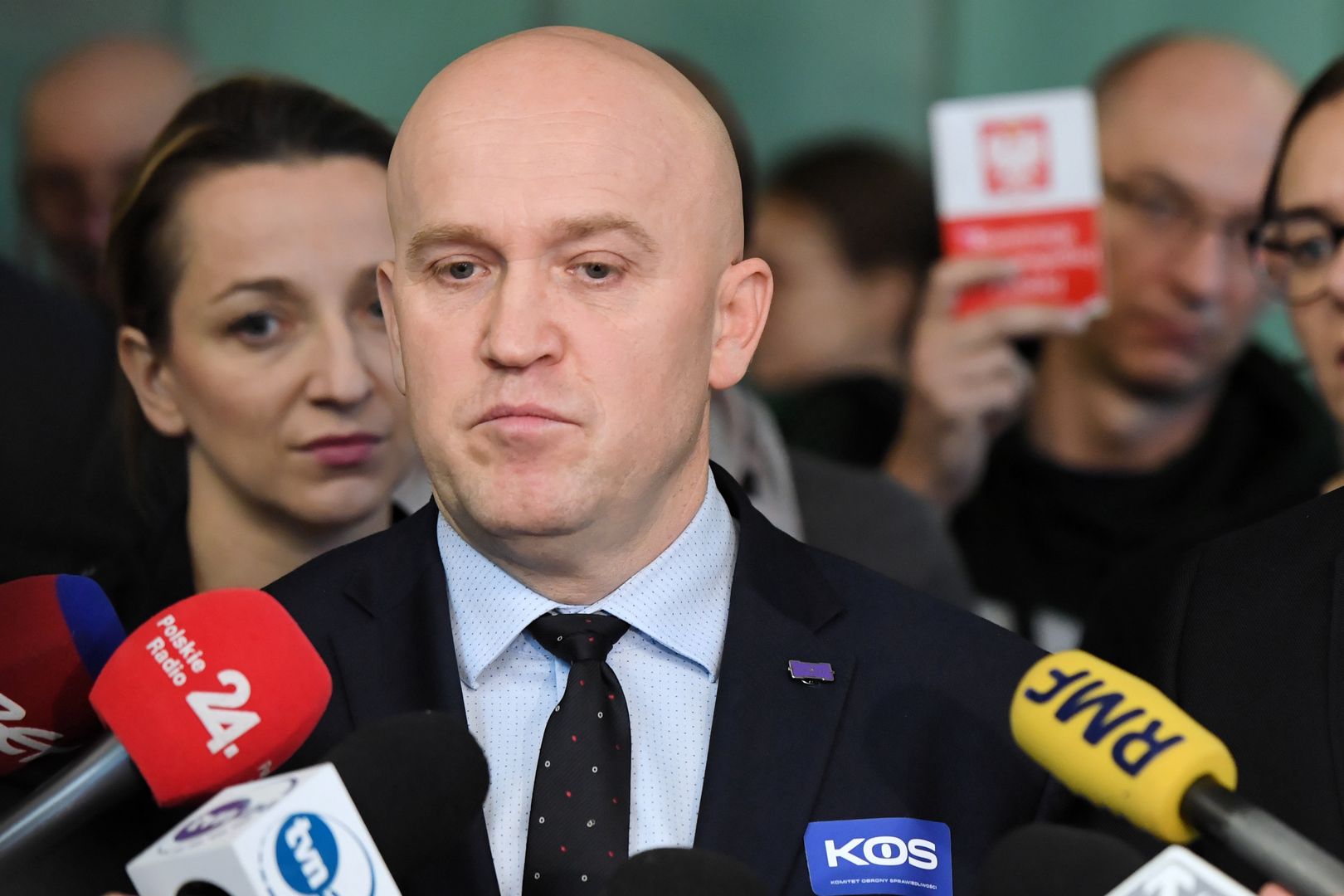 Dariusz Mazur  Micha� WawrykiewiczWarszawa, 23.12.2019. Pe�nomocnicy Paw�a Juszczyszyna, Dariusz Mazur (L) i Micha� Wawrykiewicz (C) podczas konferencji prasowej przed posiedzeniem Izby Dyscyplinarnej S�du Najwy�szego, 23 bm. kt�ra zdecyduje w sprawie s�dziego Paw�a Juszczyszyna zawieszonego w orzekaniu do 29 grudnia br. przez prezesa S�du Rejonowego w Olsztynie. (kf) PAP/Radek PietruszkaRadek PietruszkaDariusz Mazur  Micha� Wawrykiewicz, izby dyscyplinarnej s�du najwy�szego, konferencji prasowej, konferncja prasowa, orzeczenie, przed posiedzeniem, s�d najwy�szy, sprawa s�dziego paw�a juszczyszyna