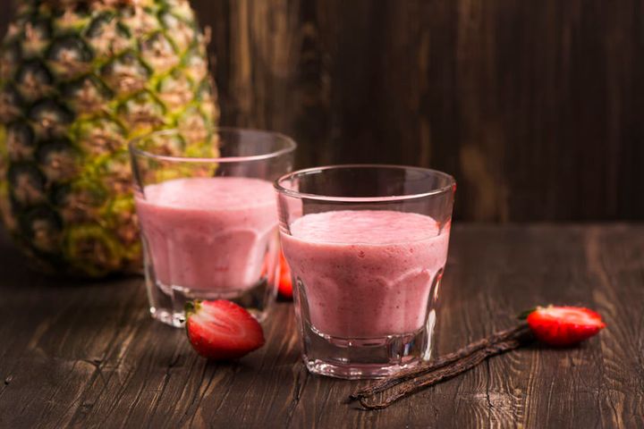 Jogurt owocowy o obniżonej zawartości tłuszczu (11 g białka w 225 g)