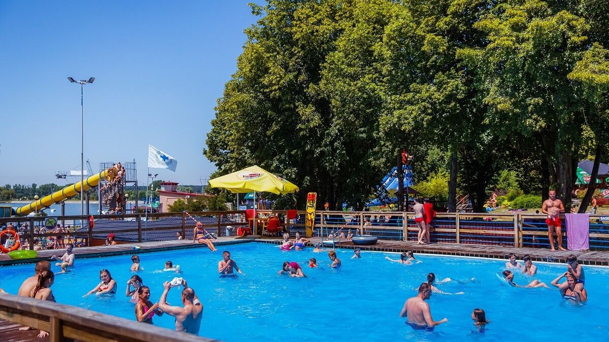Baseny Słoneczny Wrotków nad Zalewem Zemborzyckim