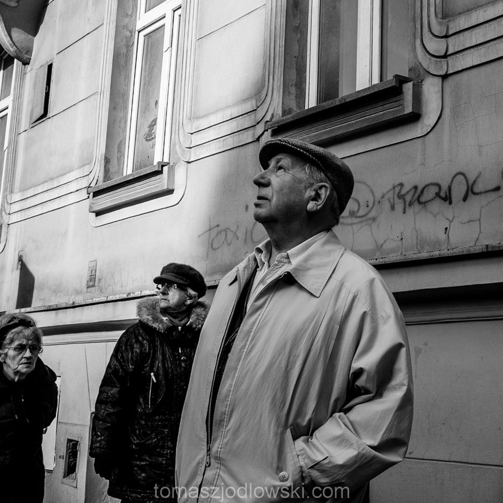 Spojrzenie na kamienicę, czyli fotograficzne upamiętnienie tragedii w Katowicach 8