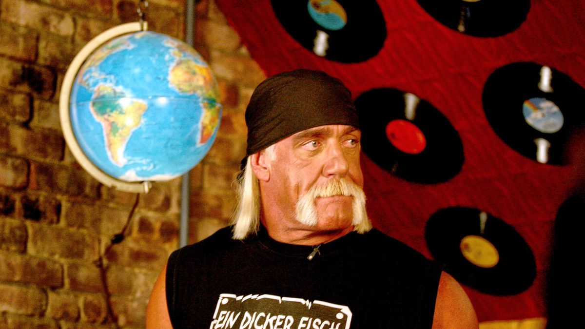 Bill Tompkins Hulk Hogan Archive
NEW YORK, NY - October 2005: Hulk Hogan photographed  October 2005 in New York City. (Photo by Bill Tompkins/Getty Images)
Bill Tompkins
