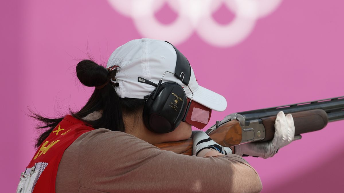 Getty Images / Kevin C. Cox / Sandra Bernal rozpoczęła walkę w kwalifikacjach w strzeleckim trapie w igrzyskach olimpijskich w Tokio. Na zdjęciu: Xiaojing Wang