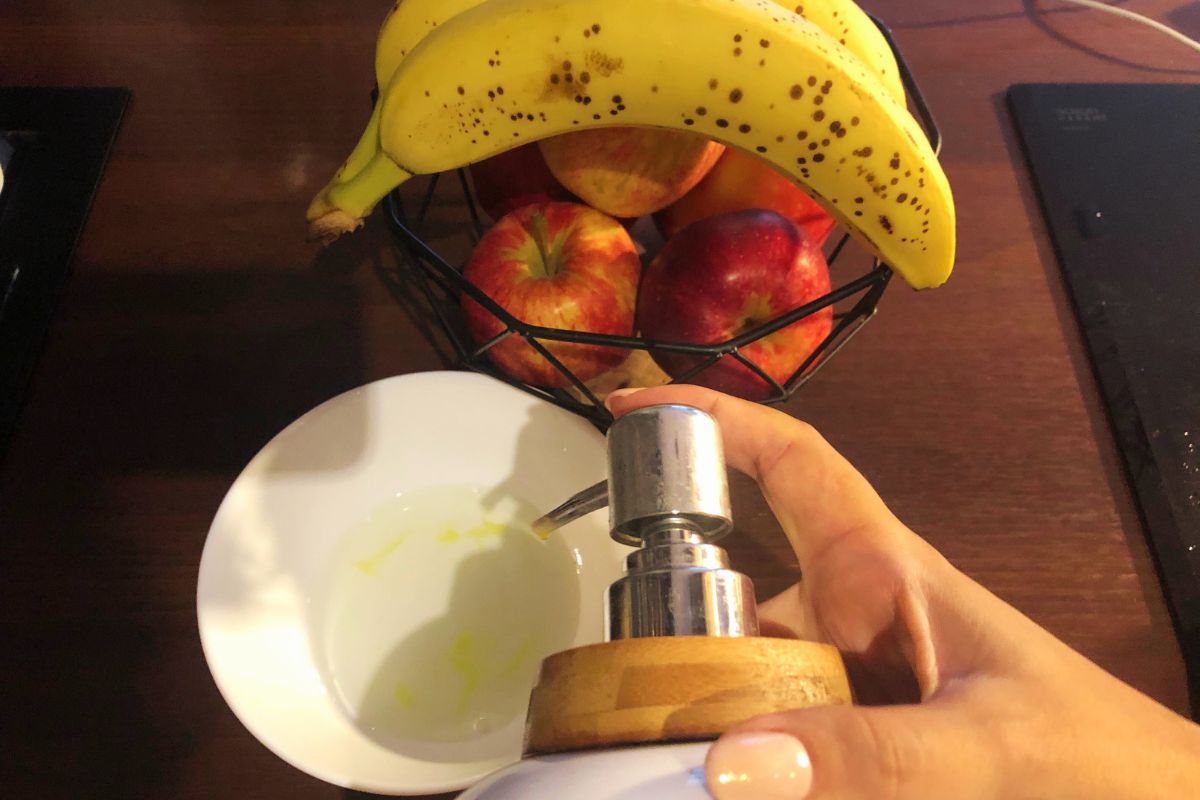 A homemade trick for fruit flies