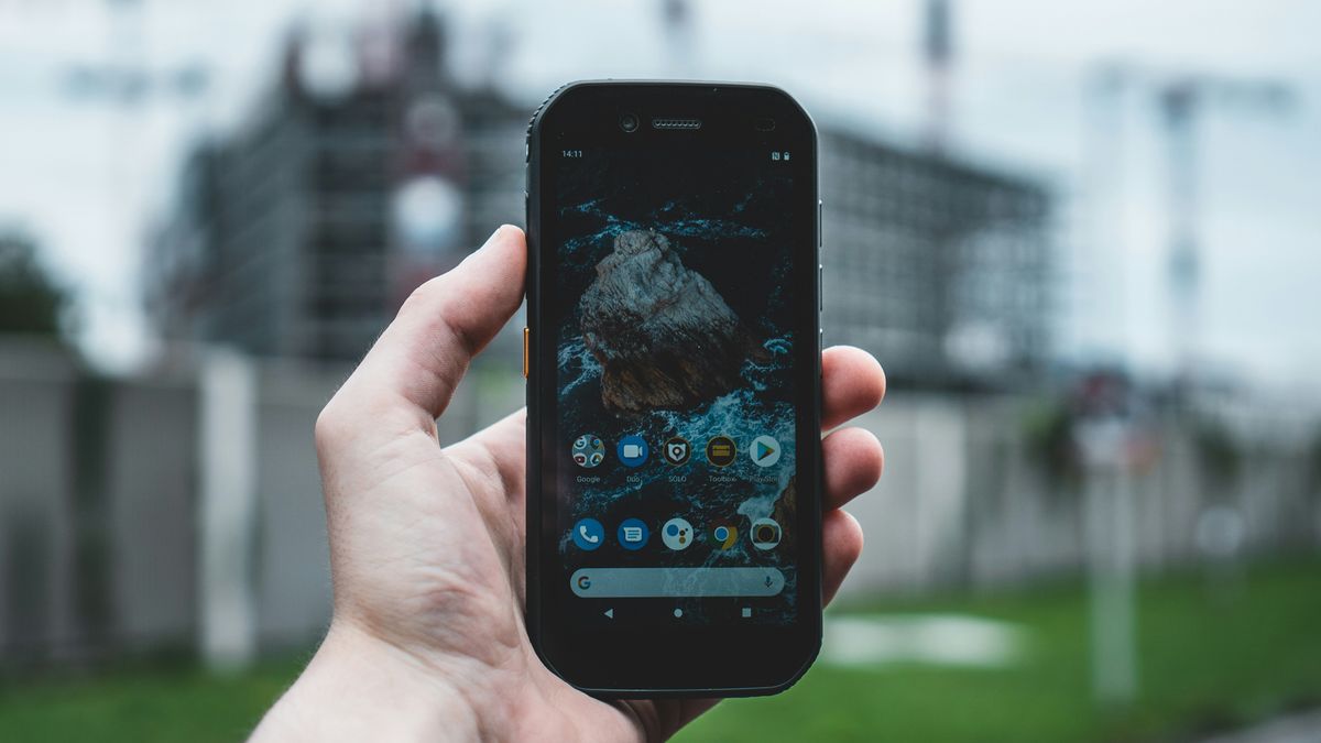 pancerny smartfon, smartfon budowlany, budowlany smartfon