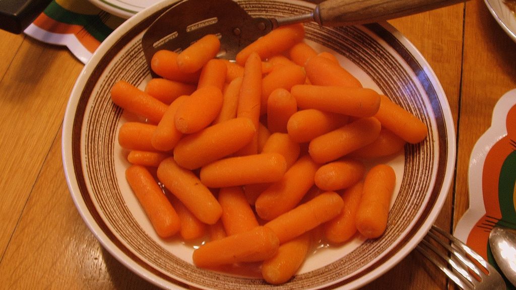 Marchew w puszce (produkt i płyn)