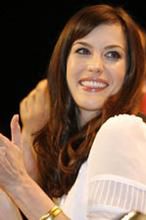 Liv Tyler z synem na koncercie dziadka