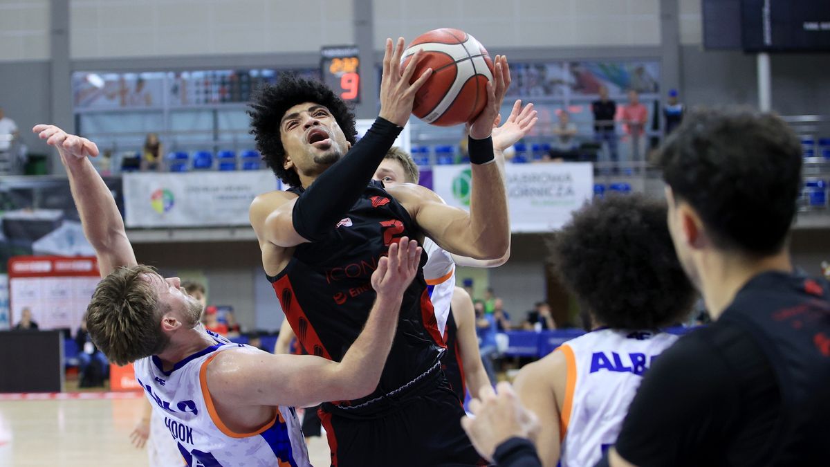 PAP / Jarek Praszkiewicz / Justice Sueing