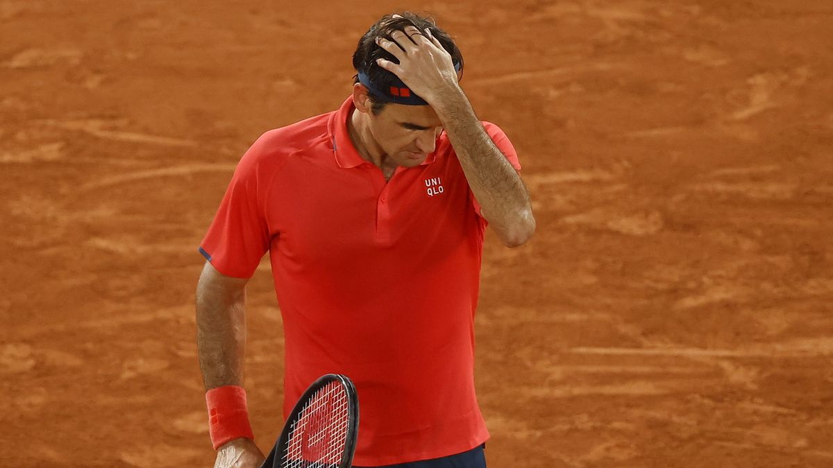 PAP/EPA / IAN LANGSDON / Na zdjęciu: Roger Federer