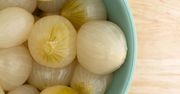 Gotowana mrożona w całości cebula bez dodatku soli, odsączona