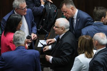 Kaczyński o sfałszowanych wyborach. "Co mi tu państwo wmawiają"