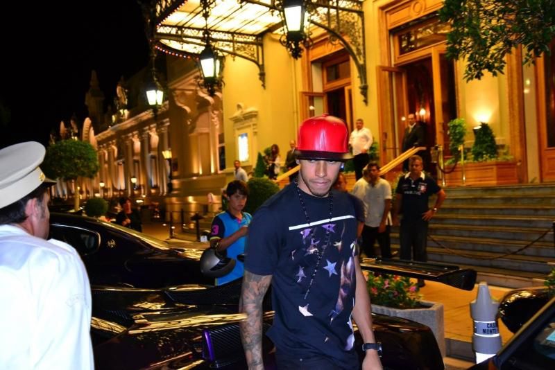 Lewis Hamilton w Zondzie na ulicach Monte Carlo 6