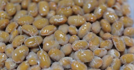 Natto, czyli sfermentowana soja – właściwości, cena