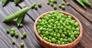 Surowy zielony groszek