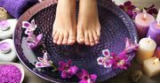 Pedicure: pomysły na paznokcie u stóp od frencha po kolorowe