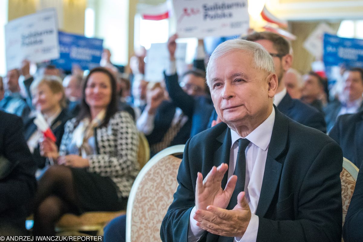 Wybory parlamentarne. Tak Jarosław Kaczyński pilnuje przekazu. Prezes sztorcuje ministrów i posłów PiS