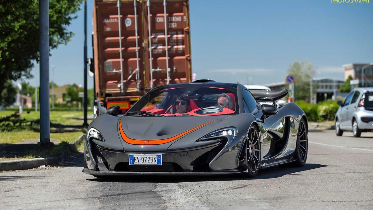 Horacio Pagani jeździł McLarenem P1 1