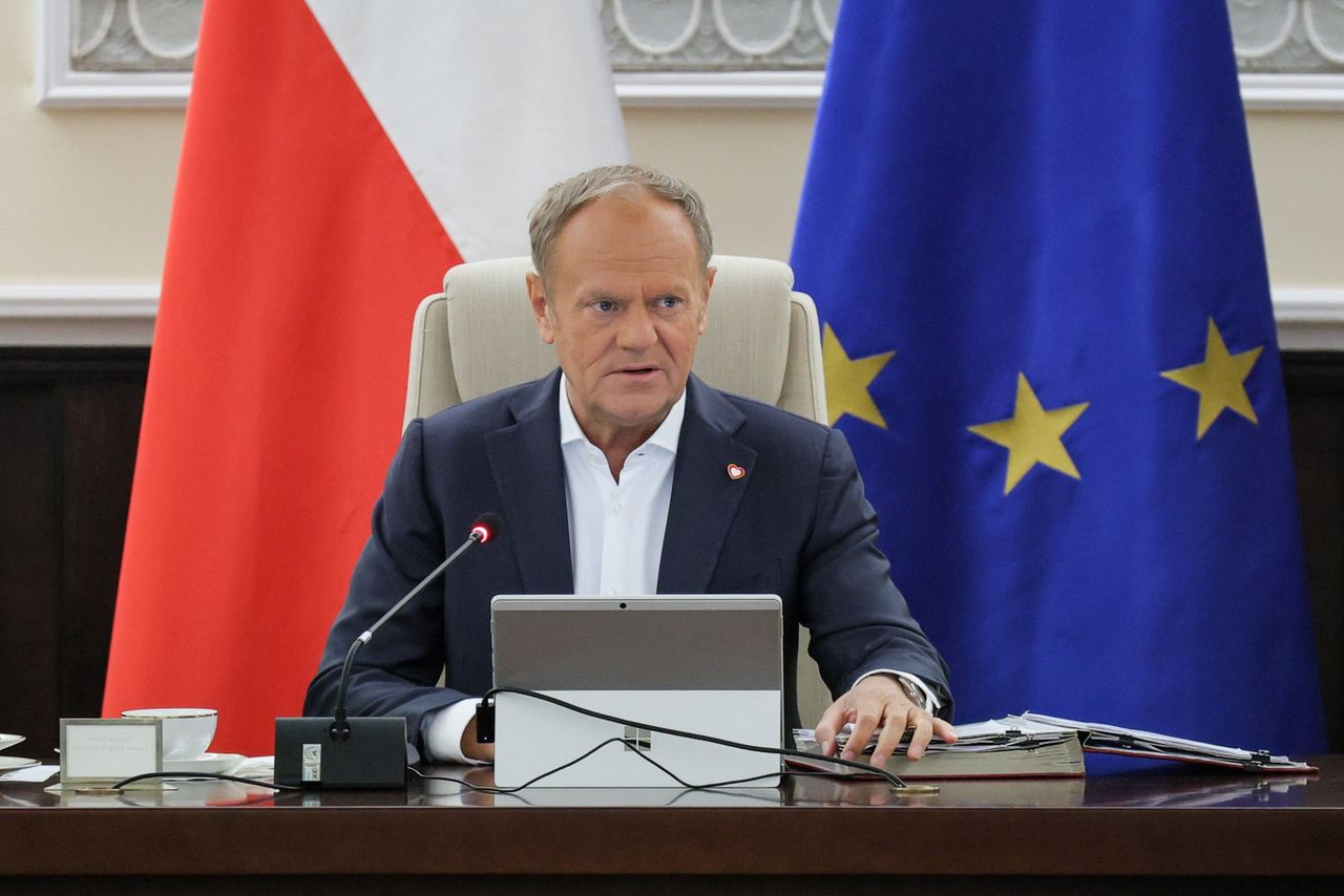 Trump narzucił na nich 25-procentowe cła. Tusk na spotkaniu z branżą motoryzacyjną