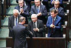 Prezydent podpisał "lex Tusk". Jest pięść, nie ma prawa [OPINIA]