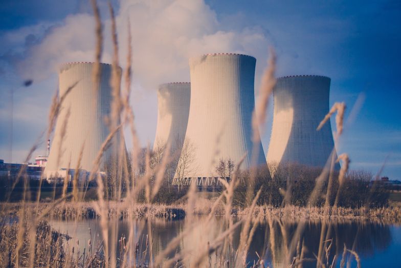 Elektrownia atomowa w Polsce. Polacy wolą słuchać sceptyków